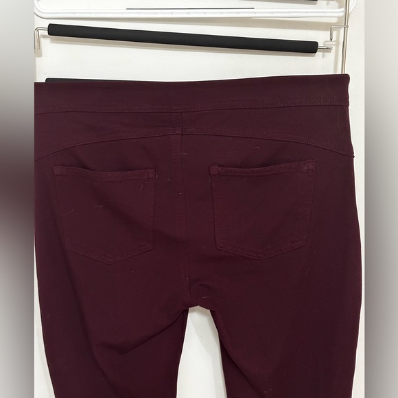 Like perfect shape Ladies Maurice’s - burgundy jeggings size Medium - Picture 5 of 15